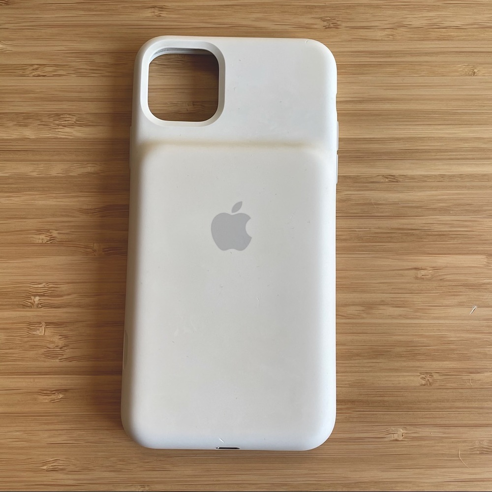 iPhone 11 Pro Max smart Battery Case - White